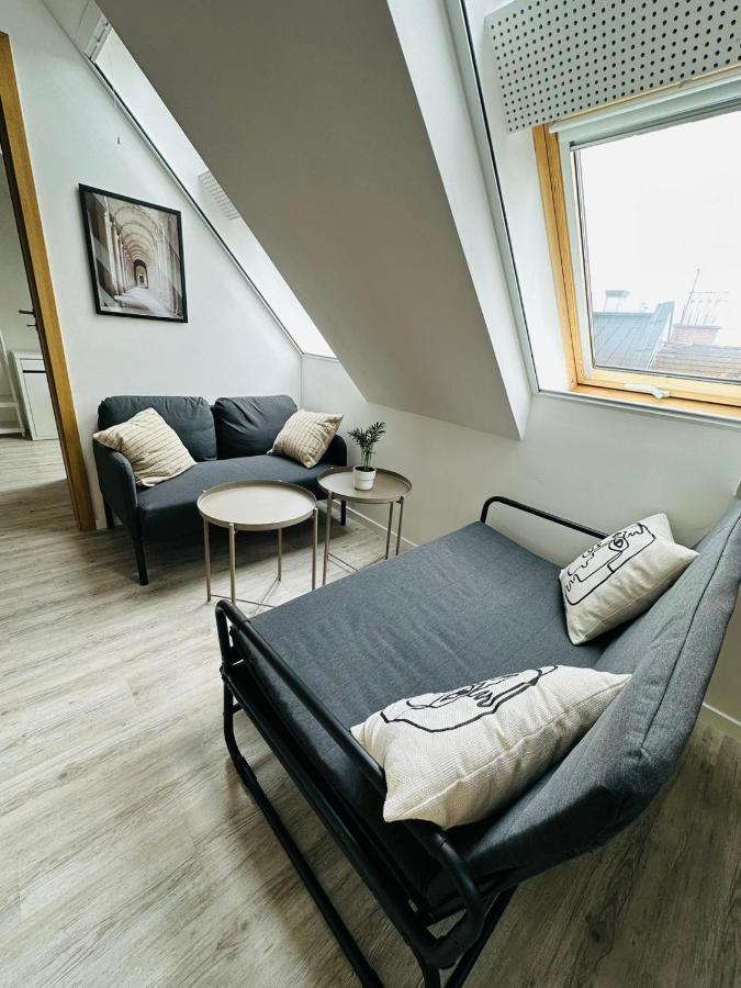 Palace Quarter 1 Peaceful Modern Central Top Floor Apartment Budapest Eksteriør billede